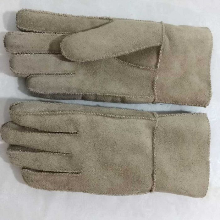 Битова торба с ресни и цвете  18 лв. / Терлци, Ръкавици/ Налични!