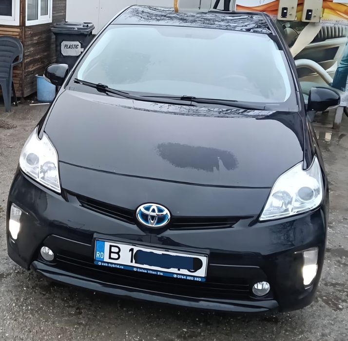 Închiriez Toyota Prius 3 FACE-LIFT, Hibrid, BOLT-UBER