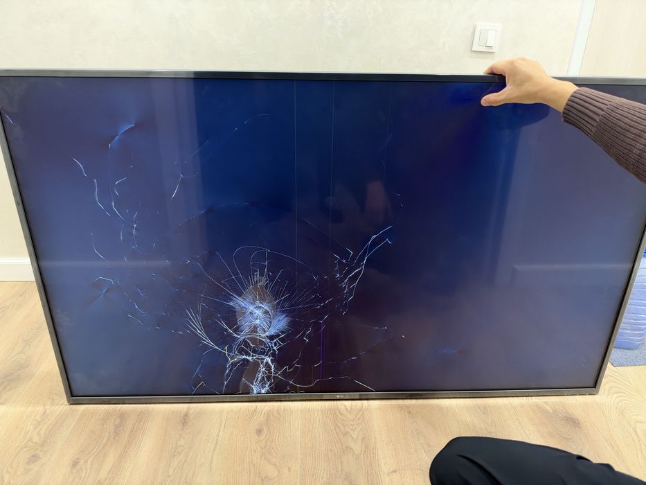 Телевизор LG 65 d