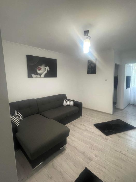 Închiriez garsoniera garsonieră