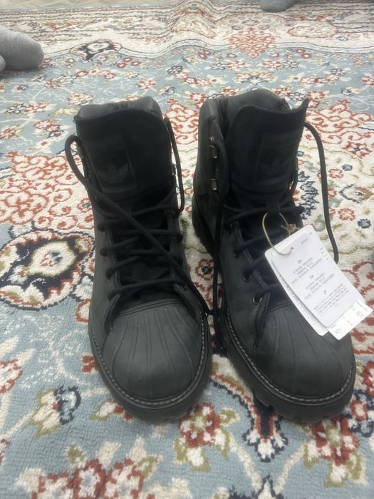 Adidas superstar Boot