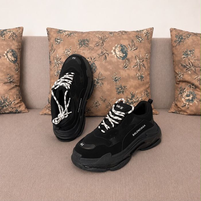 Balenciaga Triple S Black Edition