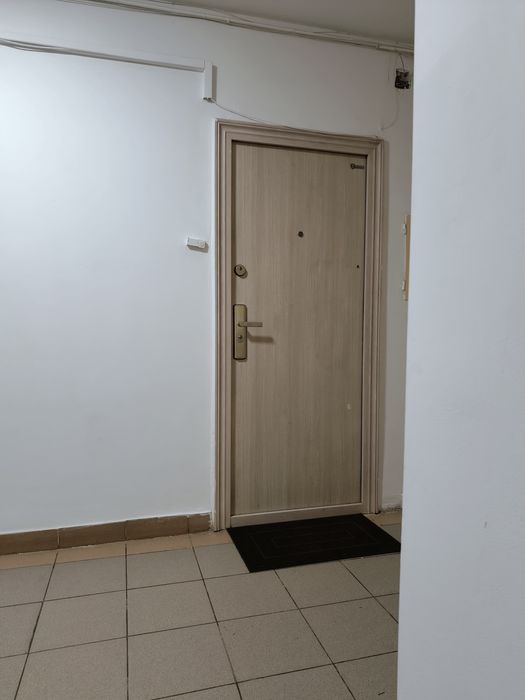 Particular închiriez garsonieră sector 6 Lujerului Plaza mall