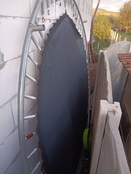 Trambulina de vanzare