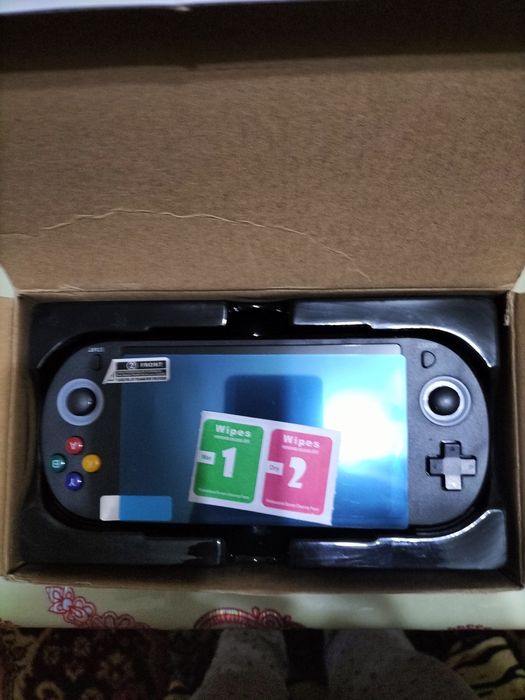 Игровая консоль продаю