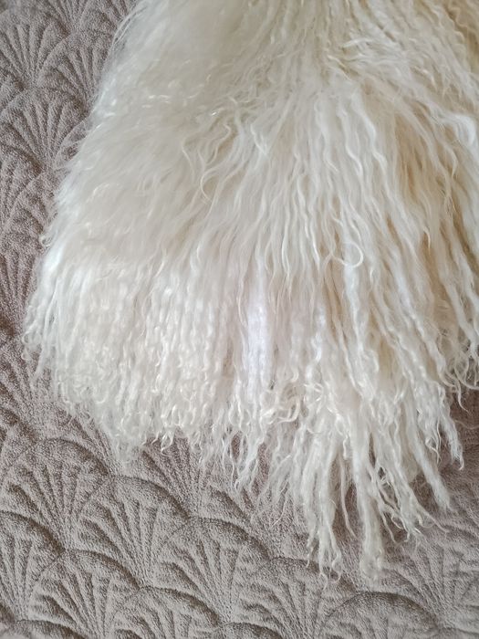 Продам полушубок натуральная.