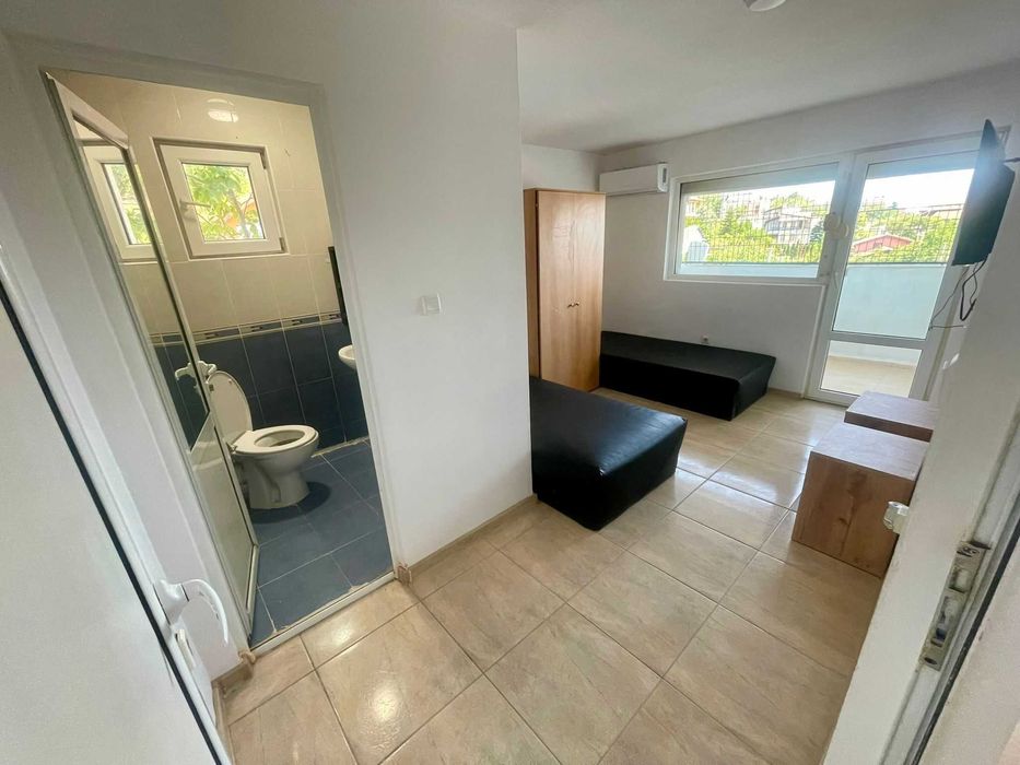 Дава се под наем Едностаен апартамент в Варна, м-т Сотира - 40 кв.м за 204 € - Снимка #4