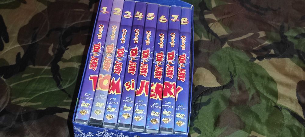 8 dvd desene animate tom si jerry