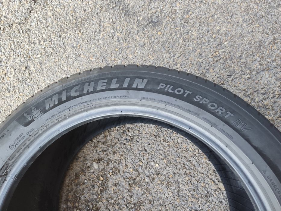 255/45/19" 4бр Michelin pilot sport 5,dot0421,5mm