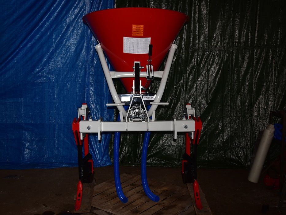 Торачка със продълбочител 500 литра фуния.