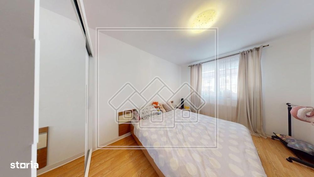 Apartament mobilat, 2 camere, 2 balcoane, loc de parcare -T. Ricci