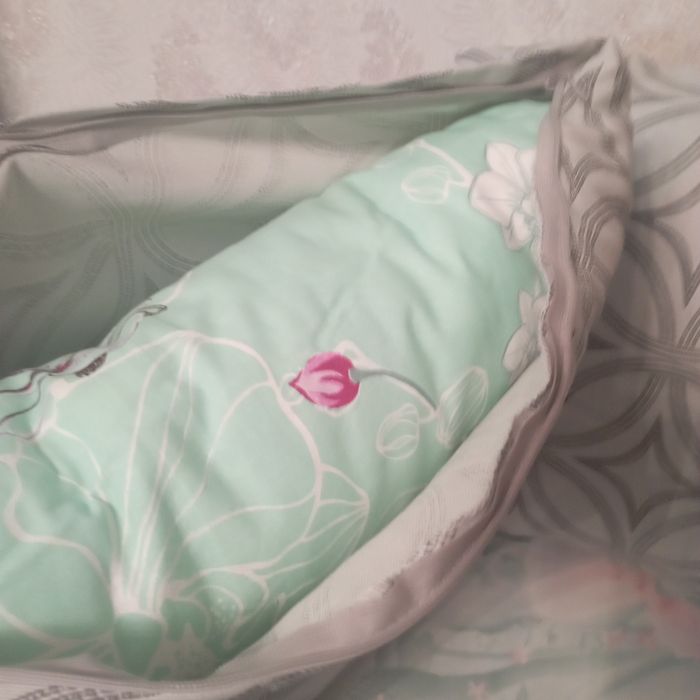 Подушка в комплекте с наволочкой