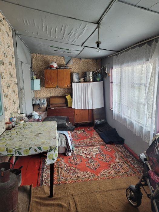 Продам дом возле озера с участком