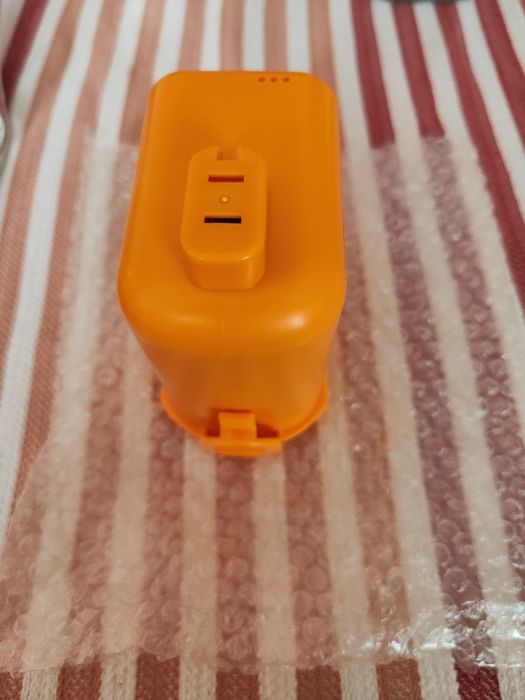 Акумулаторна литиево-йонна батерия Palo SR30. 
Капацитет: 3500mAh
Напр