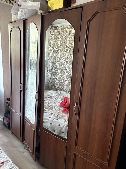 Продам спальный гарнитур