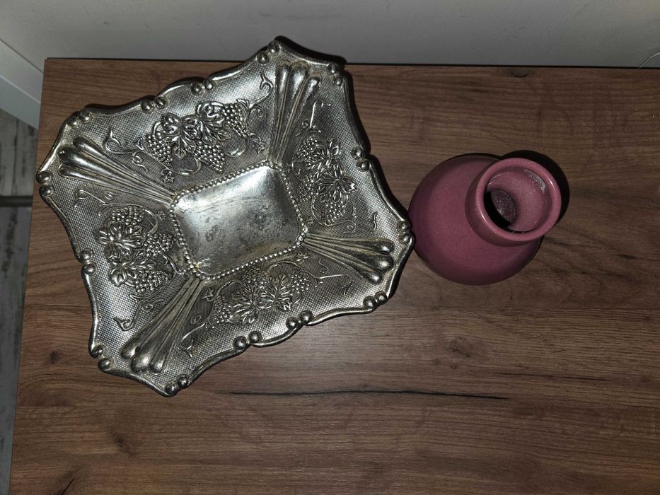 Ваза и поставка за 5 евро