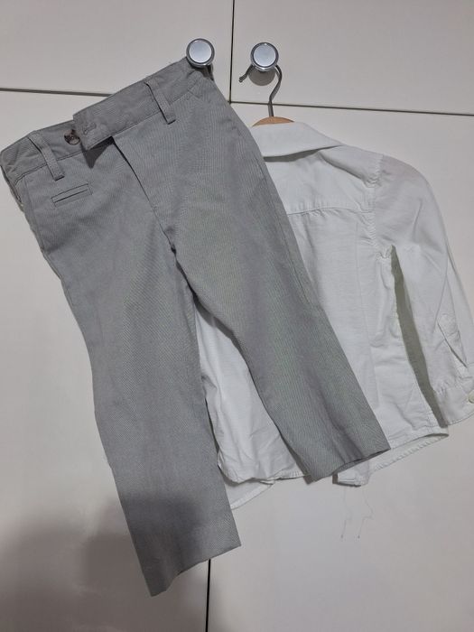 Vând 2 seturi, mărimea 92, cămașă + pantaloni