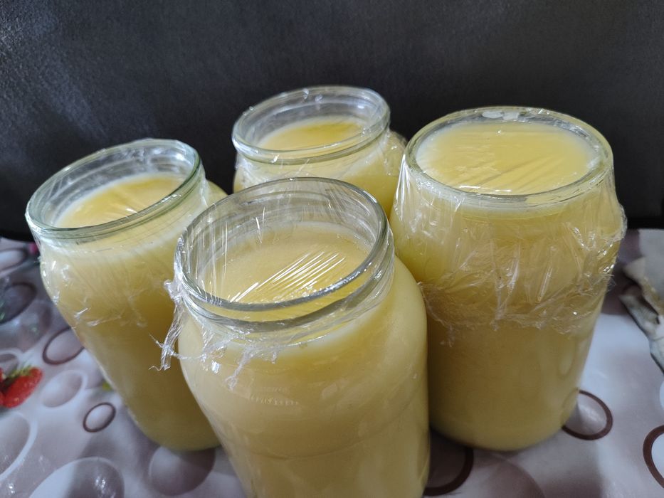 Tabiiy, toza va sifatli uy saryoģi.