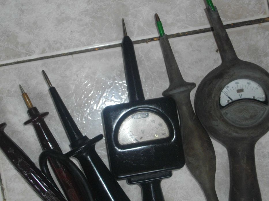 Старо Качество Волтметър 500V/750V Немски RT/ Wobla/ VEB с Глим Лампа