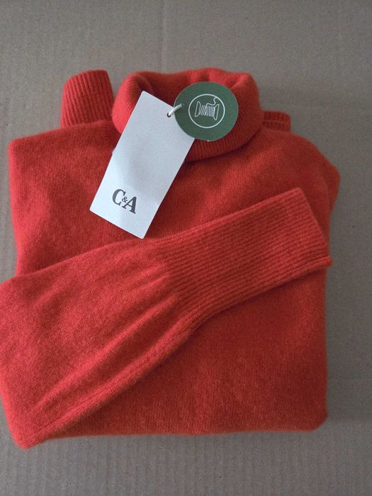 Pulover 100% casmir, nou cu eticheta!