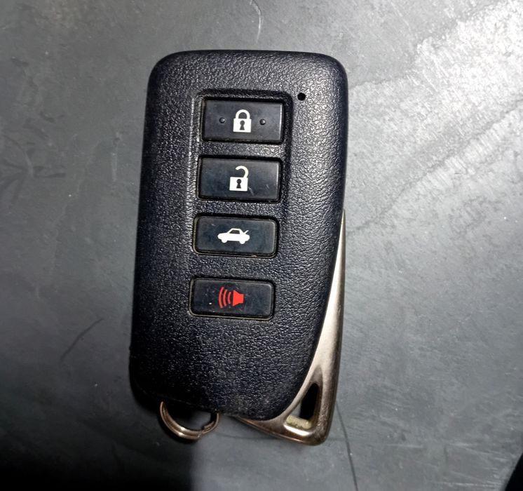 Смарт ключ Lexus