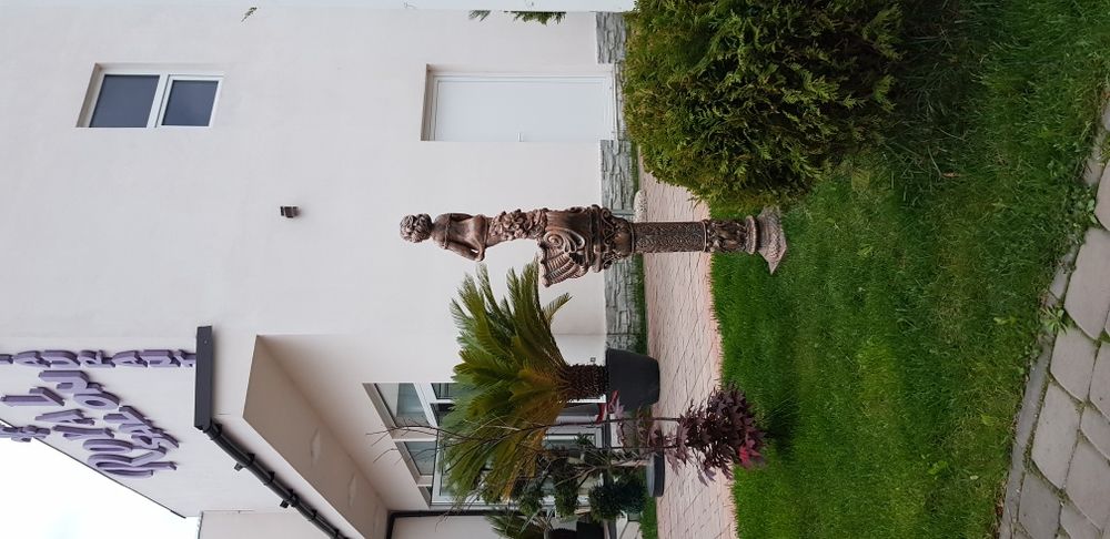 ghiveci flori/jardiniera flori/statueta gradina/ornament gradina/