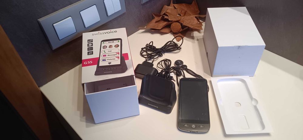 Телефон за възрастни с Андроид. Swissvoice