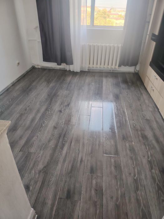 Vând Garsoniera zona Soarelui