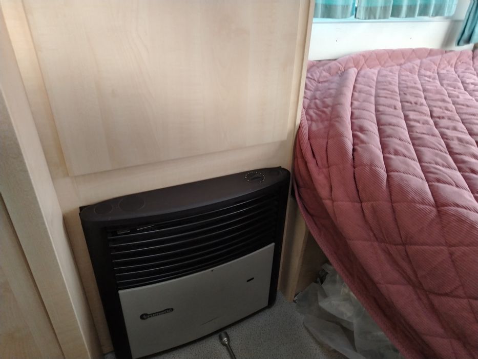 Каравана Шато Карат 1998г 3.8м