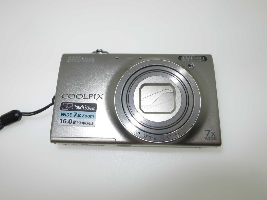 Nikon Coolpix S6150 компактен цифров фотоапарат тъч скрин мини камера