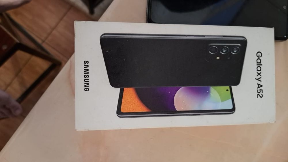 Самсунг А52  256 гб