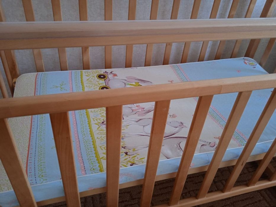 Детская кроватка
