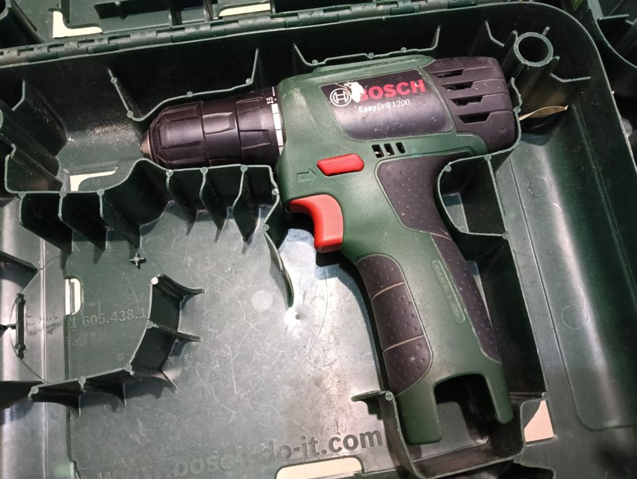 Bosch easydrill 12