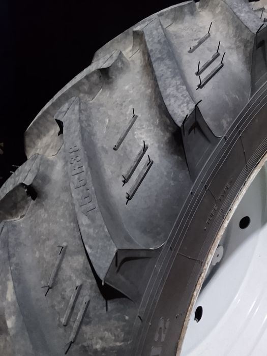 Продам Экскаватор