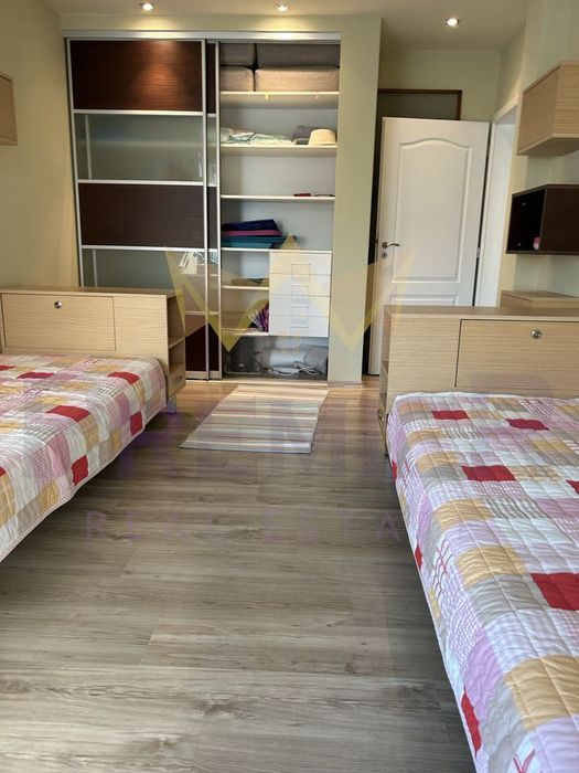 Дава се под наем Тристаен апартамент в Варна, Бриз - 116 кв.м за 586.5 € - Снимка #4