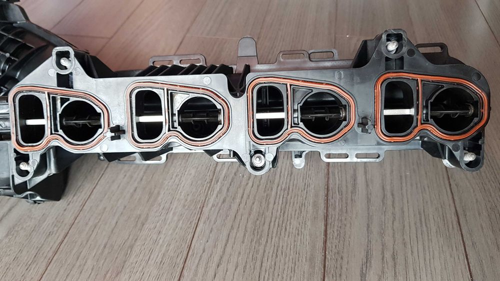 Всмукателен колектор за BMW X3 (F25)