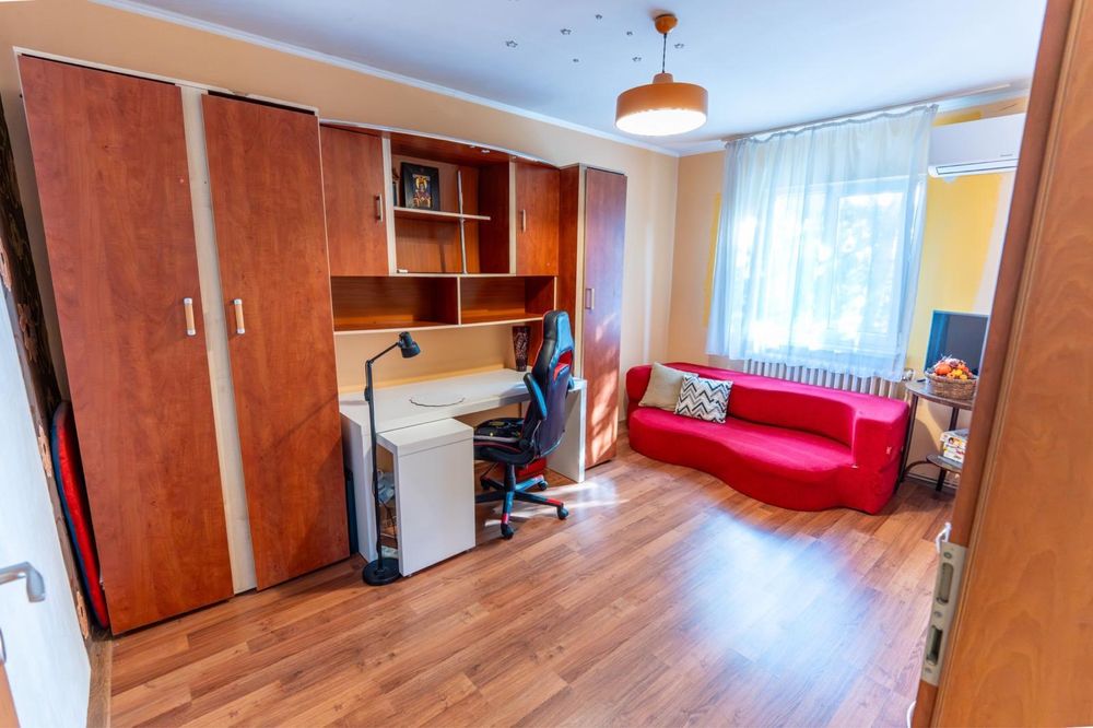 Apartament 3 camere, etaj 4/4, Mănăștur Cluj-Napoca de vanzare