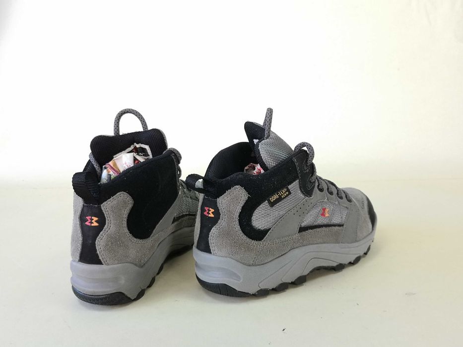 Bocanci PIELE 33 34  ghete munte copii dama GARMONT GoreTex 750 Ron