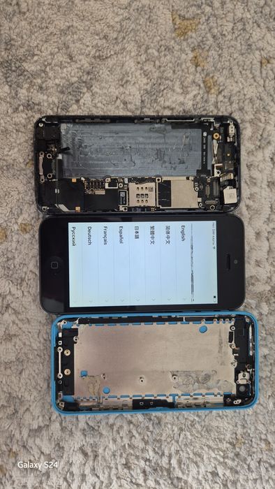 "iPhone 5 3 штуки на запчасти"