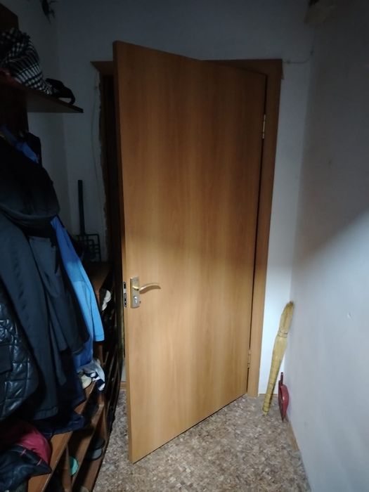 Продам межкомнатные двери 4 шт