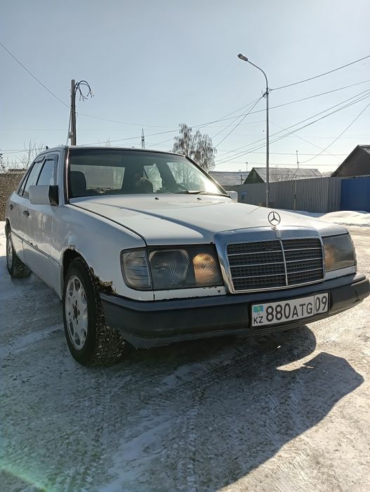 Mercedes 124 2.3