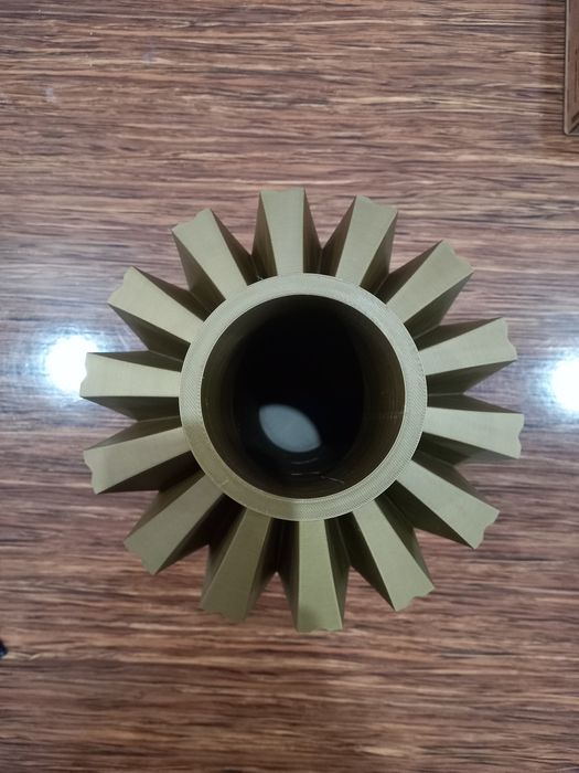 Декоративная ваза