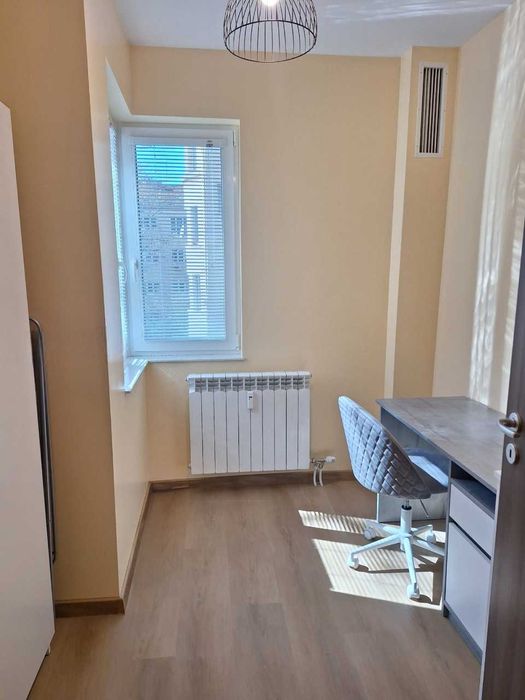 Дава се под наем Тристаен апартамент в София, Център - 90 кв.м за 1146.99 € - Снимка #7