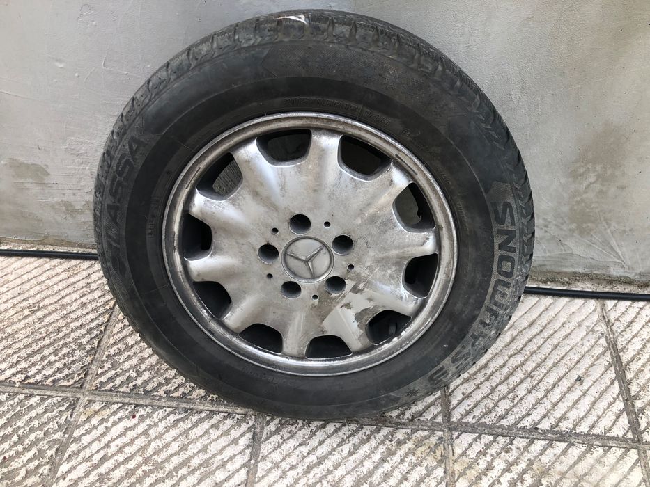 Продавам зимни гуми с джанти