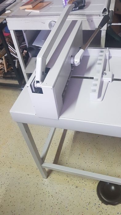 Ghilotina pentru hartie Ideal