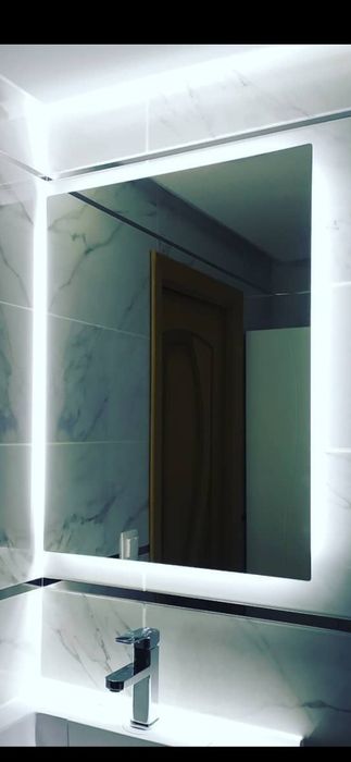 Продам зеркало с LED подсветкой