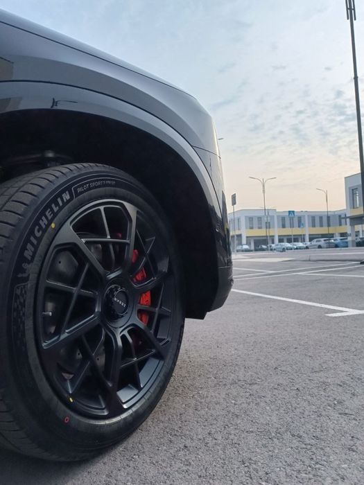 Zeekr X9 black night paket