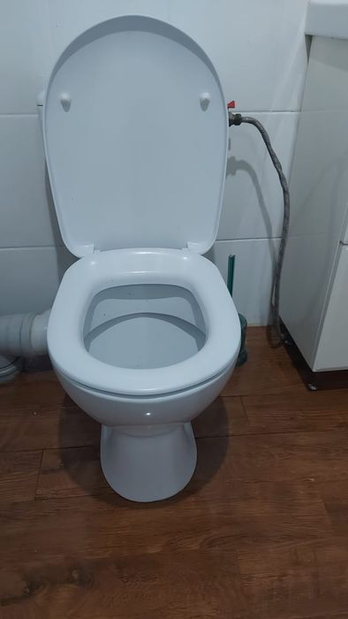 Продам унитаз дёшево