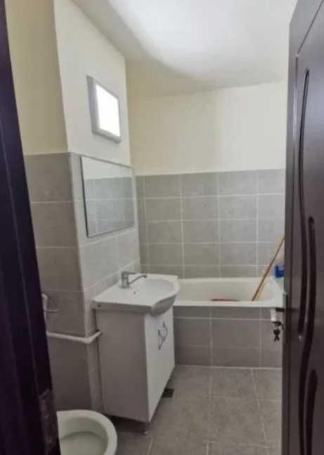 Дава се под наем Тристаен апартамент в Пловдив, Център - 86 кв.м за 306 € - Снимка #3