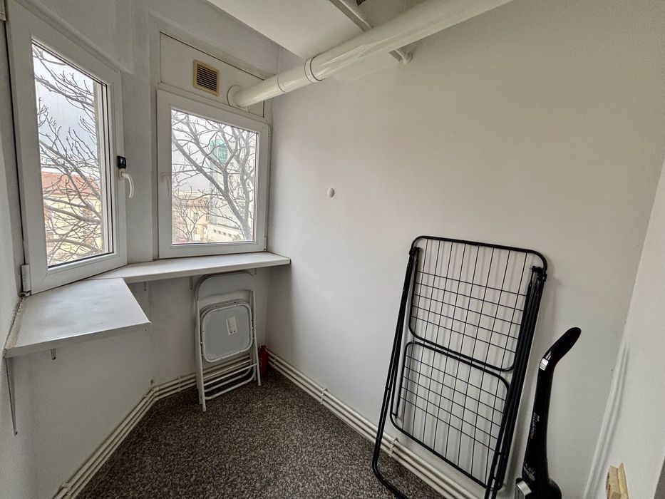 Garsoniera decomandata ultracentral Irish Pub / plaja Modern